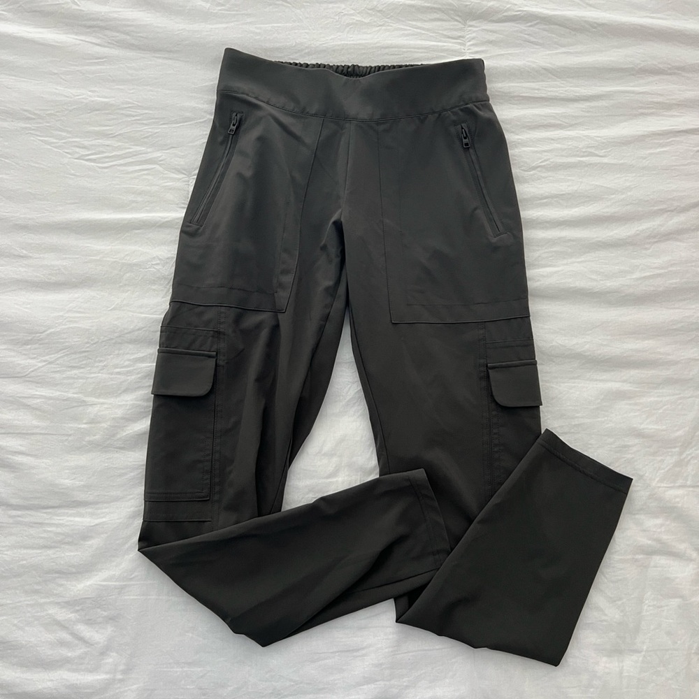 Athleta Chelsea Cargo Tapered Featherweight Pants